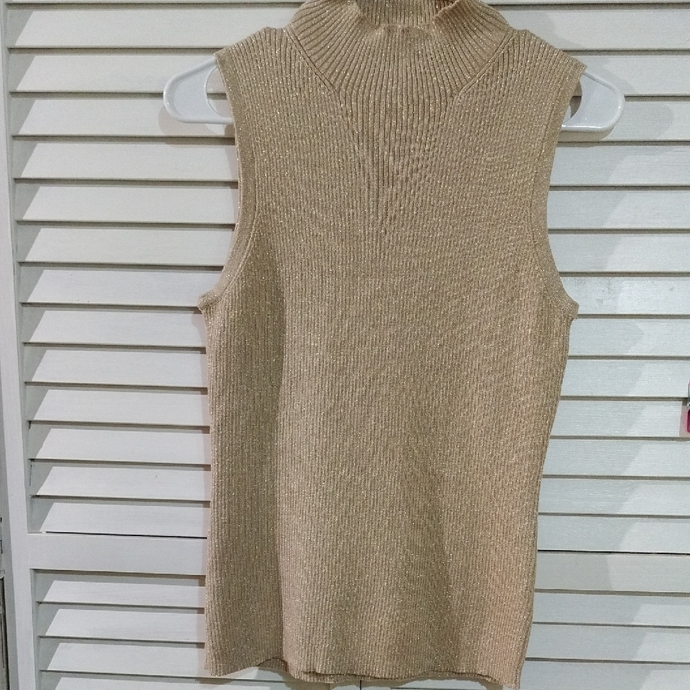 Investments Metallic Gold Sleeveless Sweater Size Medium